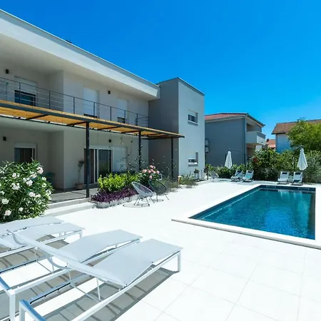 Sweet Apartment