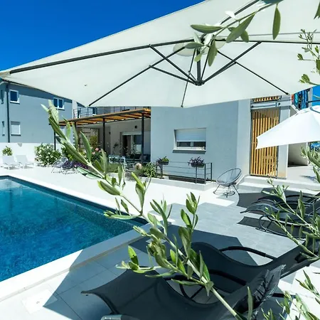 Sweet Apartment
