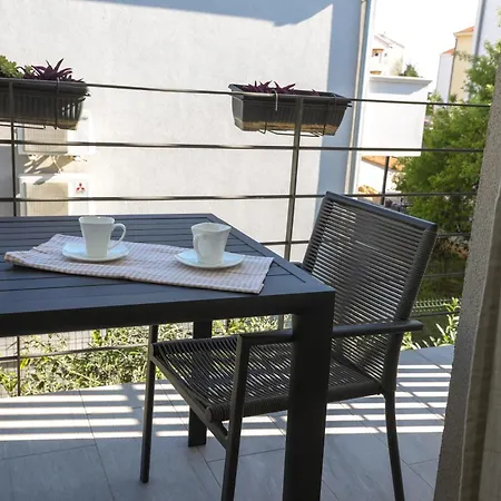 Sweet Apartment *